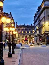 Evening Stroll Through George Square: A Glasgow Highlight 🌆✨🏛️🌙