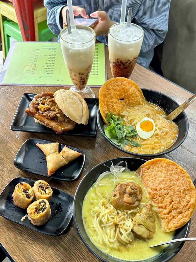 🇲🇴救命！澳門官也街100米吃遍世界級美味！連陳奕迅都淪陷的美食天堂！ 