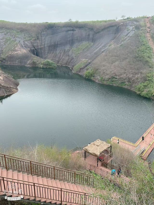 滴水源回峰公園美景令人陶醉。