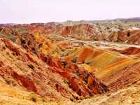 Zhangye Danxia Backpacker's Guide: Conquering China's Rainbow Mountains on a Budget