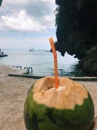 Phuket: Where Chill Vibes Meet Epic Adventures 🌴🌊