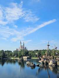 Disney Dreams Unleashed: Shanghai’s Ultimate Adventure Park! 🎢✨
