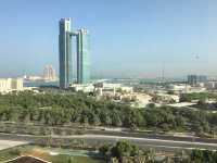 # 阿布扎比洲際酒店度假體驗超乎想像 來到阿布扎比，我選擇入住洲際酒店，地址是King Abdu