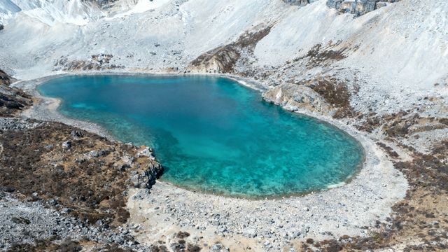 在稻城亞丁的雪域聖境裡，7天解鎖川西的「最後的香格里拉」
