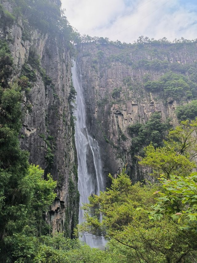 慢“讀”百丈漈