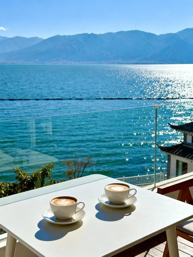 如果生活讓你感到疲憊，那就來雲南吧！ 這裡的陽光、藍天、雪山、古城…會讓你瞬間慢下來，找到生活的節奏