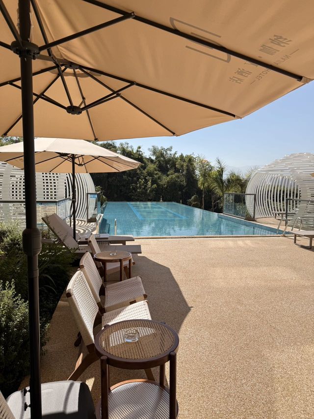 版納封神酒店！100米到星光夜市的躺平快樂