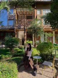 在麗江！！住進花園裡……真的好美！！！