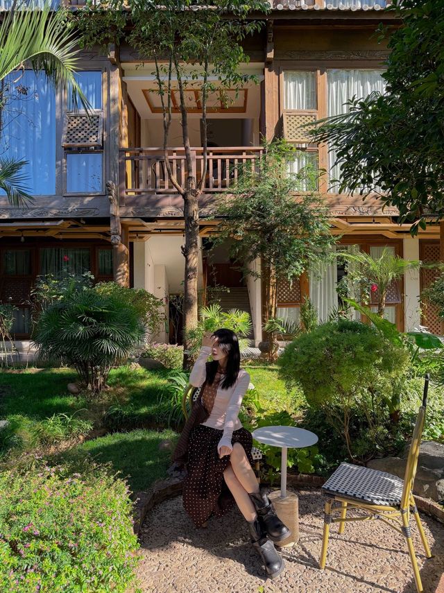 在麗江！！住進花園裡……真的好美！！！