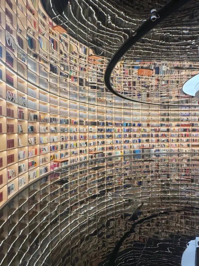 Shenzhen's Trendy Bookstore Check-in Guide: These Two Are Absolutely Amazing!