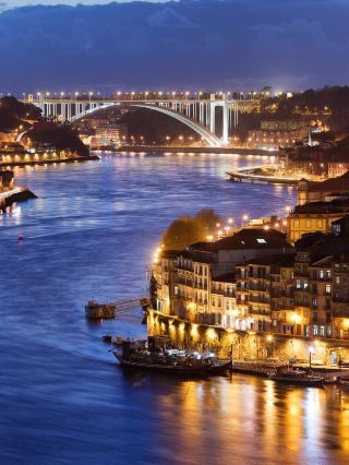 Winter Vacation Rush: Spain and Portugal Travel Guide Ready