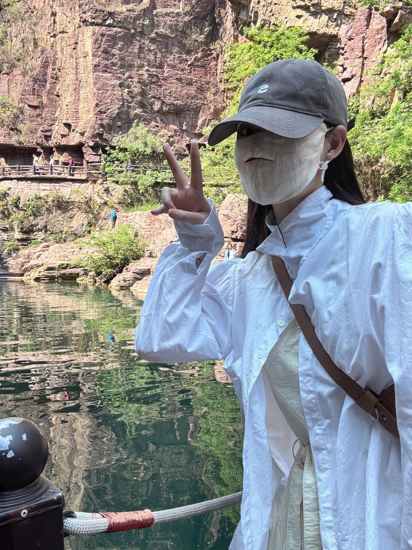 Destinasi liburan akhir pekan terbaik di Henan! Mendaki Gunung Yuntai + menikmati pemandangan tepi Sungai Qingming.