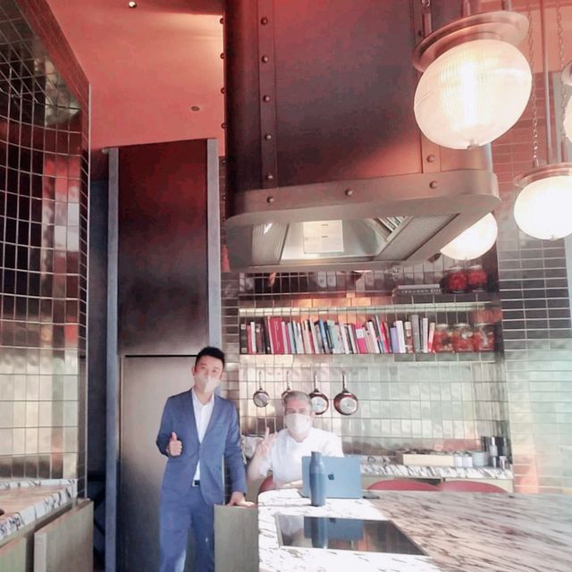 奕居頂樓，全海景貴賓室，主廚推薦大餐！