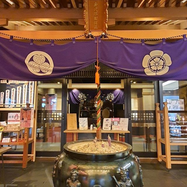 融入在大須商店街的現代神社【萬松寺】