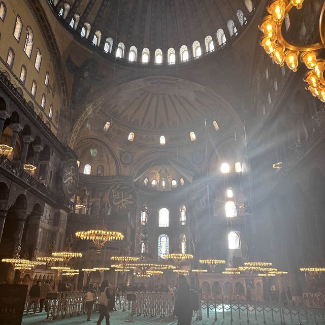 Istanbul 🇹🇷 must visit Hagia Sophia 