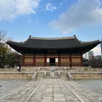 พระราชวังถ็อกซู (Deoksugung Palace)