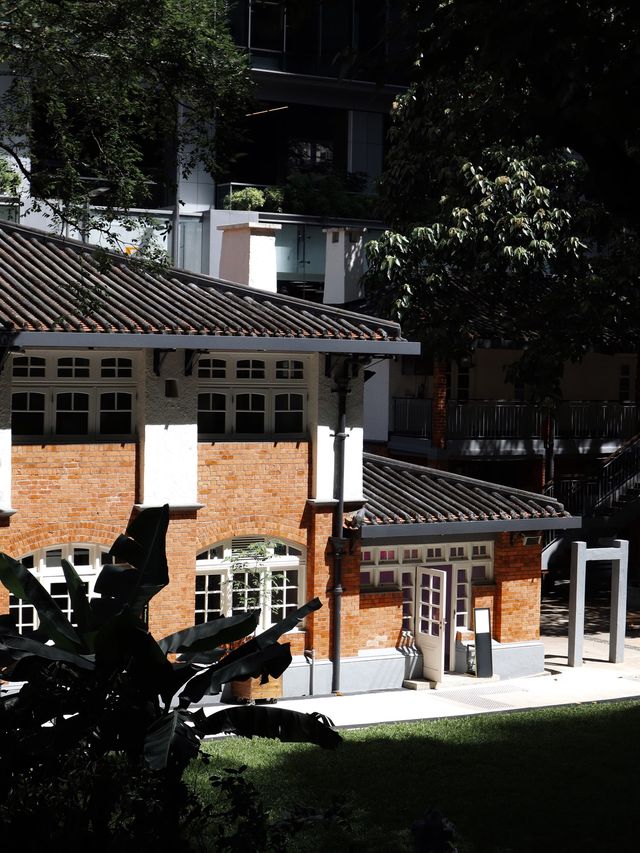 香港｜玻璃與紅磚，鬧市中的新藝術空間