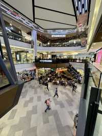 Vibrant Great World Mall with MRT🚝🏬