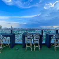 High Streats Rooftop Bar 