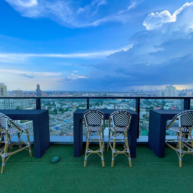 High Streats Rooftop Bar 