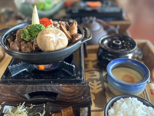 🌙 鍋物與泡茶的美味結合！🍲🍵