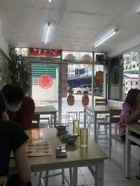 ร้านเกี๊ยวจีน ร้านดูธรรมดา แต่รสชาติไม่ธรรมดา