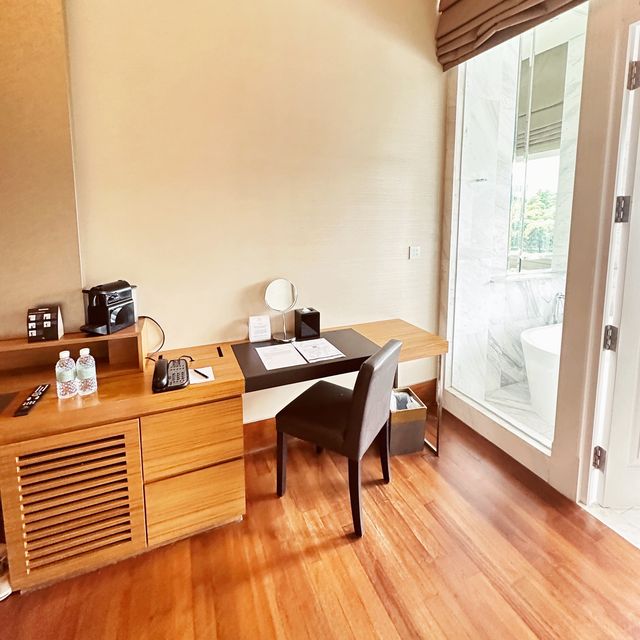 Stay in Singapore’s colonial-style hotel