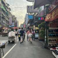 台北有名的觀光夜市-饒河夜市