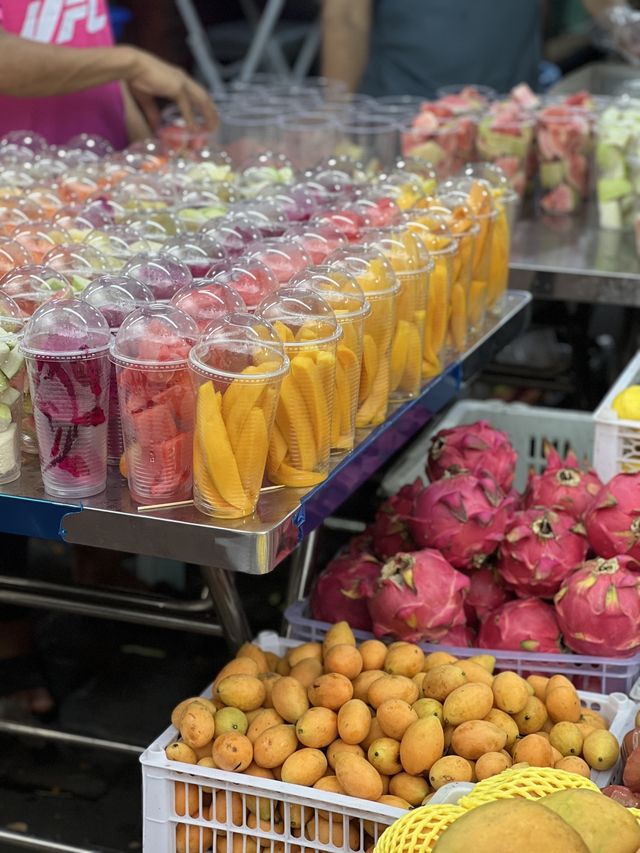 เดินเล่นเพลิน … เดินตะลุยกินที่ Jalan Alor market 