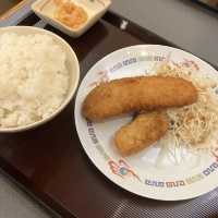 焼肉屋で食べる尾道ラーメン　やきにく牛ちゃん