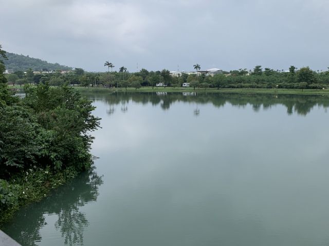 🌸 宜蘭梅花湖：天然美景，湖光山色的絕美仙境！🏞️🌸