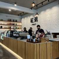 Hong Di Coffee (อั่งตี๋ คอฟฟี่) คาเฟ่สวยสไตล์จีน