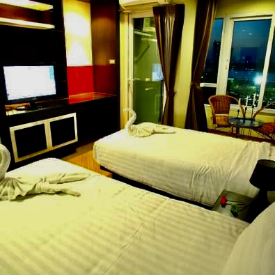 The Sunreno Hotel