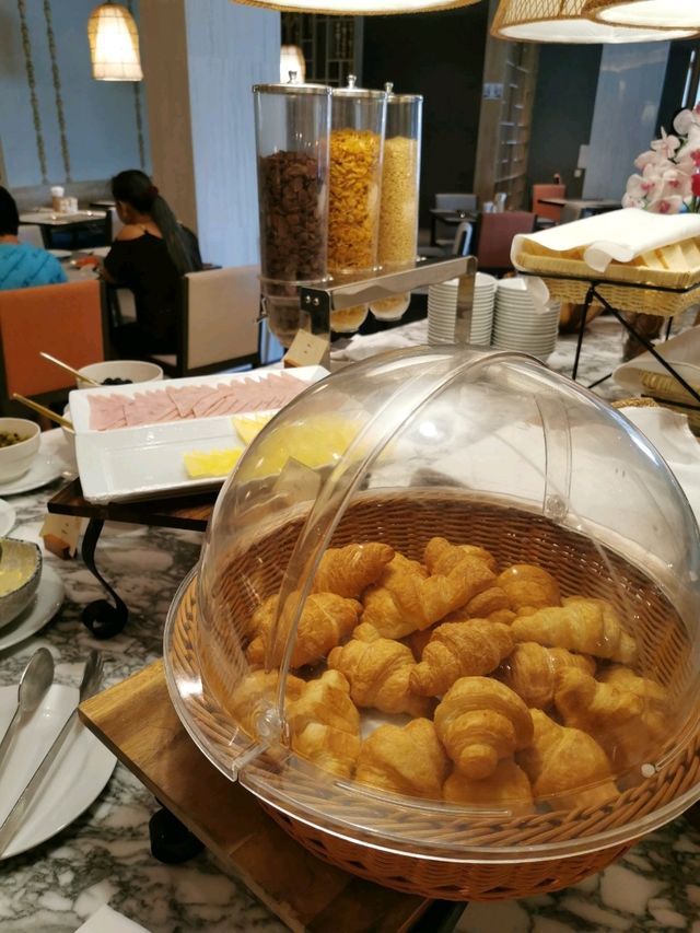 มื้อเช้าสุดฟิน ที่ iSanook Resorts & Sweet หัวหิน