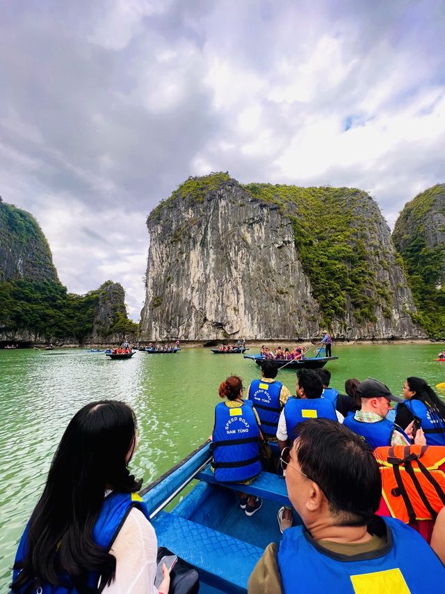 Explore Halong Bay With Cozy Bay Cruise 🌊