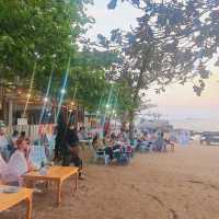 ชมพระอาทิตย์ตกที่หาดลับพัทยา