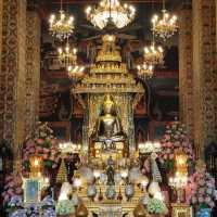 สืบสารสงกรานต์วิถีไทย ณ วัดปทุมวนาราม