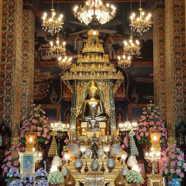 สืบสารสงกรานต์วิถีไทย ณ วัดปทุมวนาราม