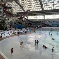 吃喝玩樂盡在West Edmonton Mall