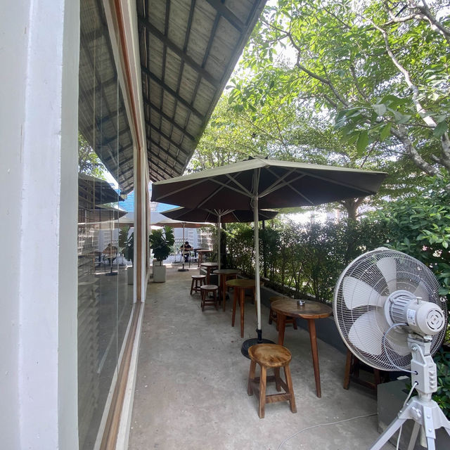 Analog Coffee ☕️ @ Kampot, Cambodia 