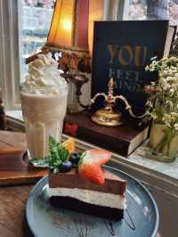 B - story cafe