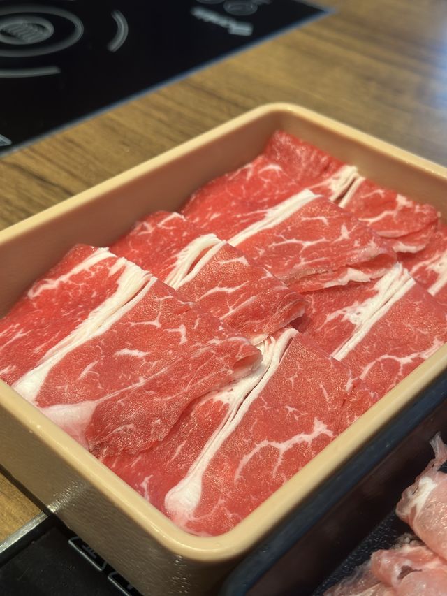 夏天熱辣辣,阻擋不到我愛壽喜燒鍋的心 夏天熱辣辣,阻擋不到我愛壽喜燒鍋的心