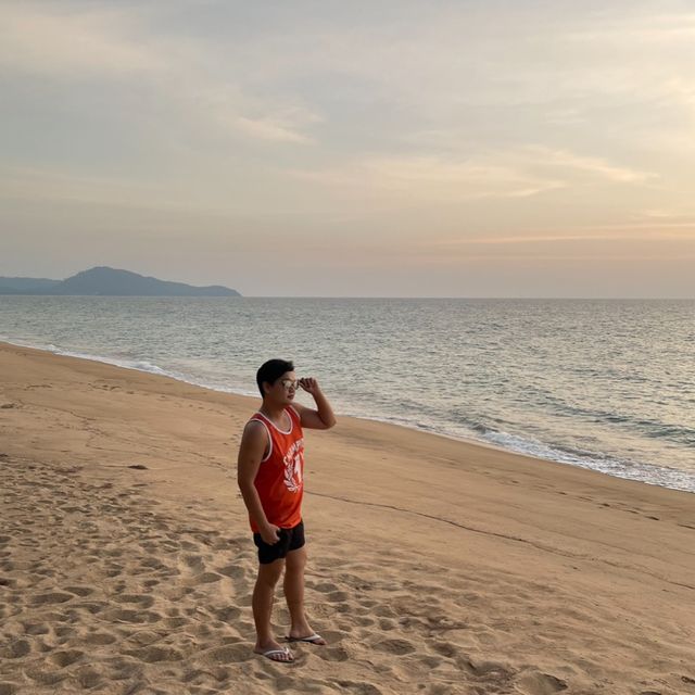 เดินเล่น หาดไม้ขาว ภูเก็ต