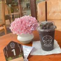 คาเฟ่วิวสวยก่อนขึ้นเขาใหญ่