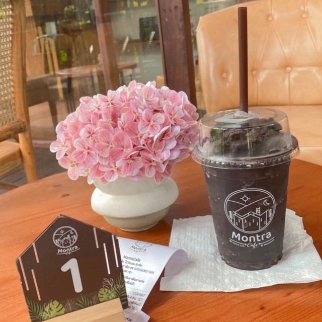 คาเฟ่วิวสวยก่อนขึ้นเขาใหญ่
