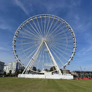 🇬🇧Tour the town of Eastbourne in the UK and ride the Happy Ferris Wheel🎡