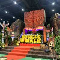 JUNGLE WALK ท่องโลกมหัศจรรย์ แดนสัตว์ป่าพิศวง