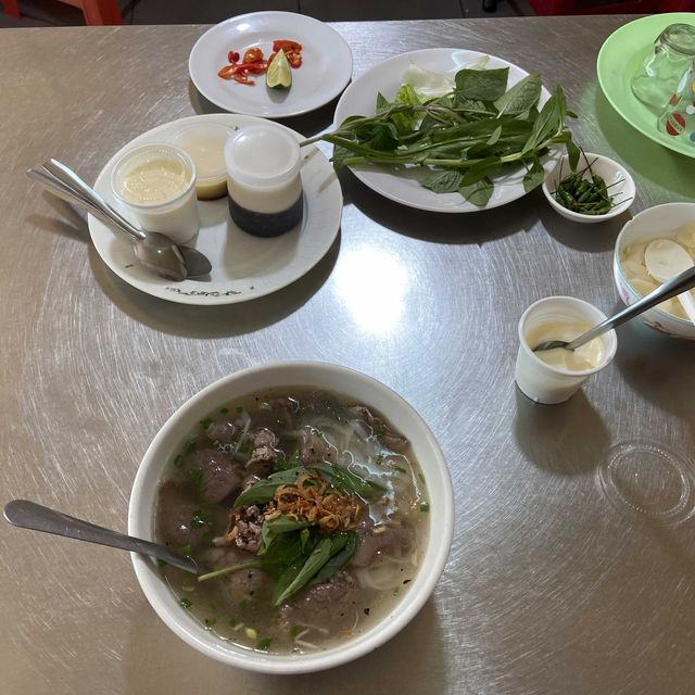 달랏 쌀국수 포원씨 (pho 1c) 베트남여행 / 치즈요거트 🧀 
