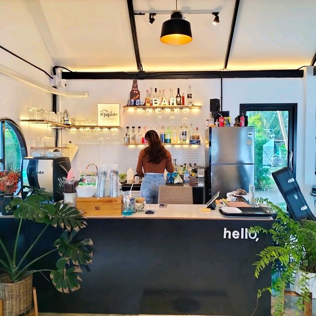 บ้านเอื้อง bar&restaurant
