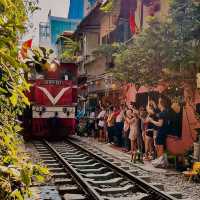 Hanoi Train Street 🇻🇳 
